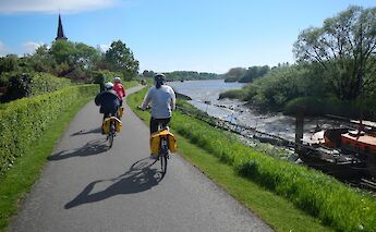 Bruges – Antwerp – Amsterdam by Bike and Boat in Holland & Belgium