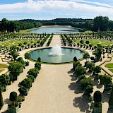 Château de Versailles & Gardens. Armand Khoury, Unsplash