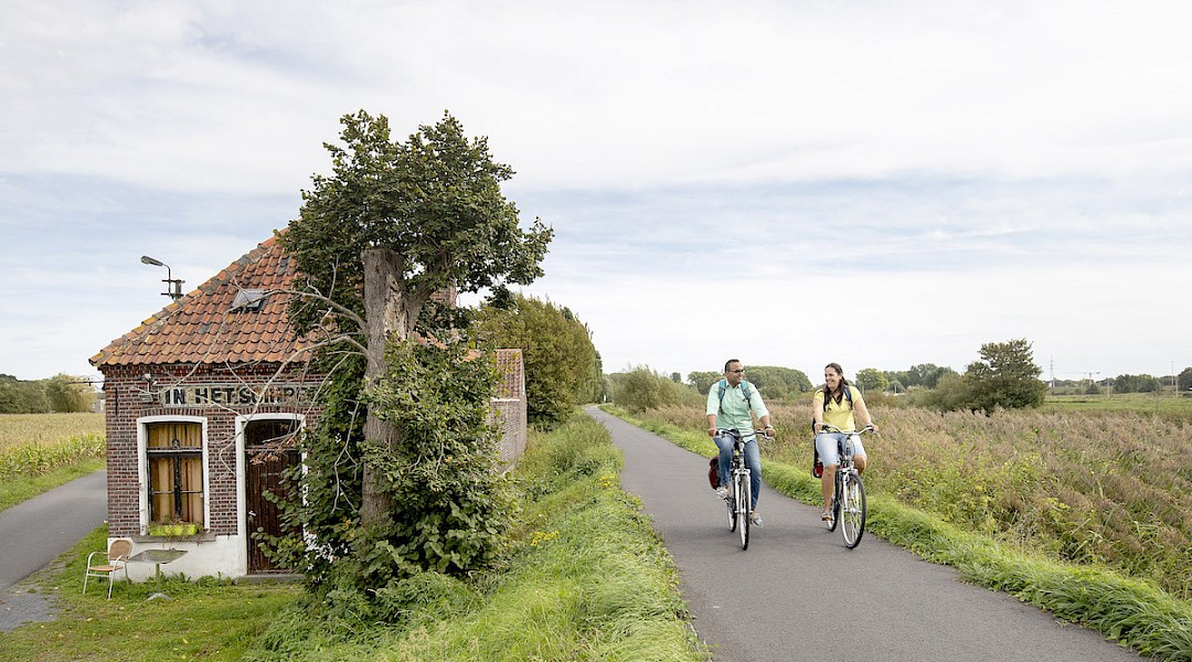 Highlights of Flanders: Belgium’s History, Art, Nature & Cuisine Bike Tour