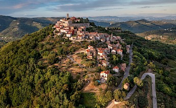 Motovun, Istria, Croatia. Ekaterina Polischuk@Unsplash