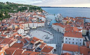Piran along the Adriatic Sea in Slovenia. Leonhard Niederwimmer@Unsplash