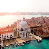 Venice, Veneto, Italy. Canmandawe@Unsplash