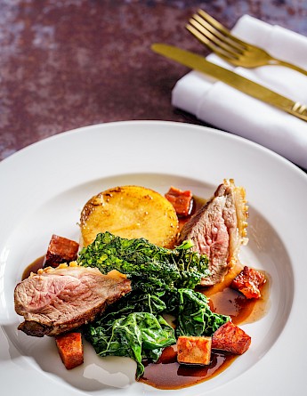 British dining. Sebastian Coman Photography@Unsplash