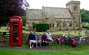 Oxford & the Royal Palaces along the River Thames Bike Tour in England
