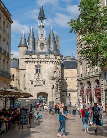 Streets around a castle, Bordeaux, France. Unsplash:Jane Ackerley