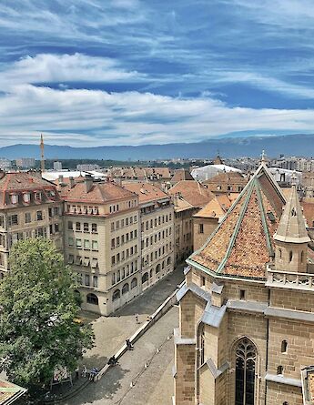 Rooftops of Geneva, Switzerland. Unsplash:Pablo Velasquez