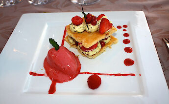 Fancy French desserts! Ian Sommerville@Flickr