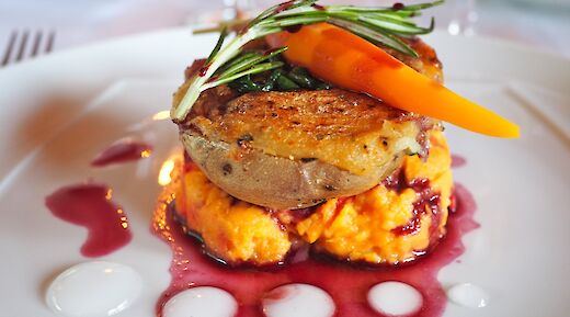 Delicious bourguignonne foods! LilyH@Flickr