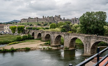 Aude River, Carcassonne, France. Hugo Margolles, Unsplash