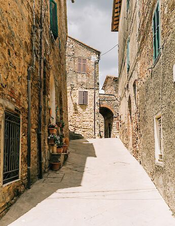 A street in Carcassonne, France. Unsplash:Gabriella Clare Marino
