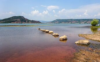 Rocks in Lac du Salagou, France. Unsplash:Sonja Van Acolyen