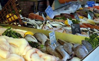 Fish market, Epernay, France. Pug Girl@Flickr