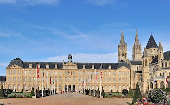 Abbey of St. Etienne, Caen, France. Viault@Unsplash