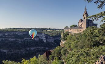 Balloon in Rocamadour, France. Unsplash:Free Nomad