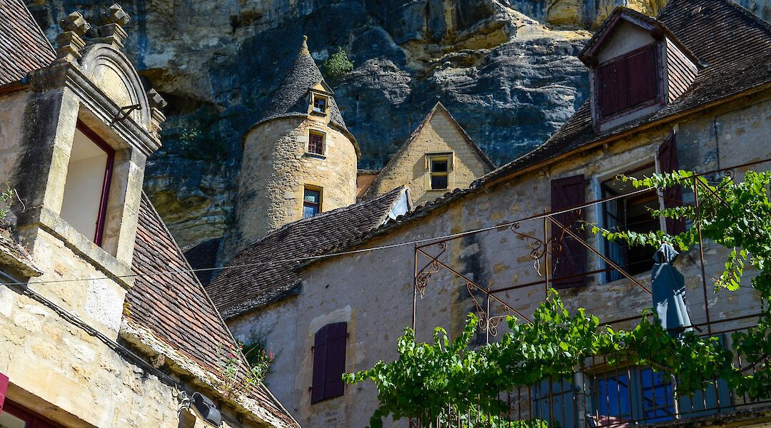 Towers in the Dordogne, France. Unsplash:Carlo Lisa