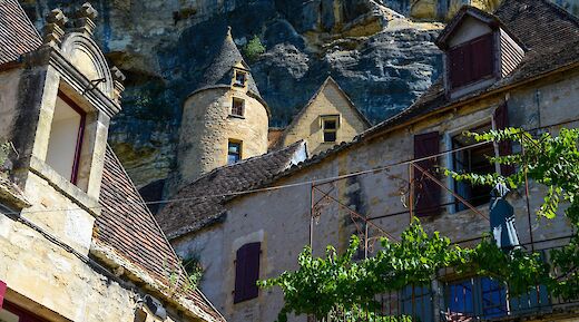 Towers in the Dordogne, France. Unsplash:Carlo Lisa