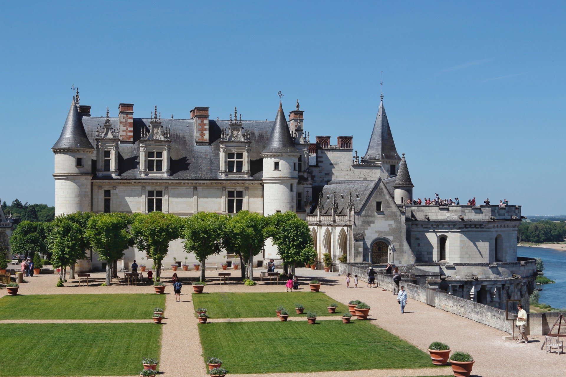 As history unfolds - Chambord Castle