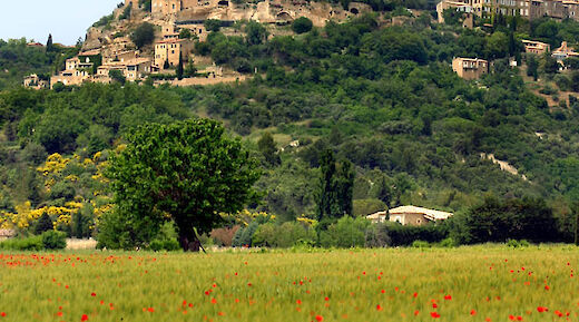Gordes, Vaucluse, France. CC:Jean-Marc ROSIER