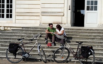 Biking the Loire Valley - Châteaux Bike Tour in France