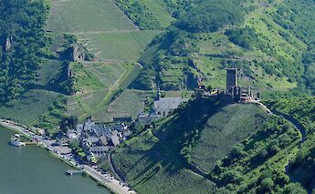 Beilstein along the Mosel River in Germany. CC:Ernst Schopphoven