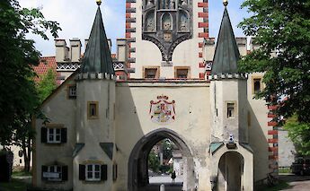 The Gate (Bayertor) at Landsberg am Lech, Bavaria, Germany. CC:Rufus46