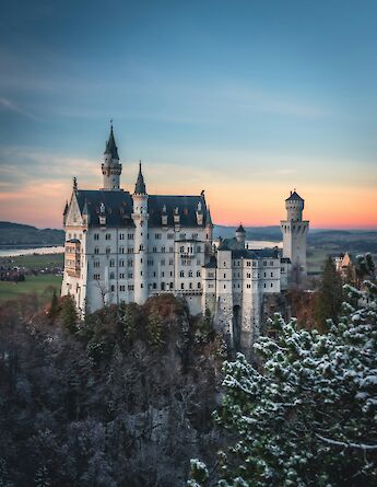 Neuschwanstein Castle at sunset, Bavaria, Germany. Unsplash@Donnie Ray Crisp