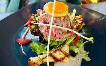 Dining in Weesp, the Netherlands. Bruno Rijsman@Unsplash