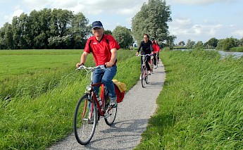 Holland’s Southern Relax Tulip Boat Bike Tour