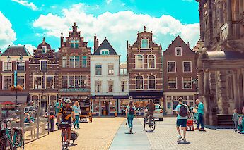 Delft, South Holland, the Netherlands. Folcomasi@Unsplash