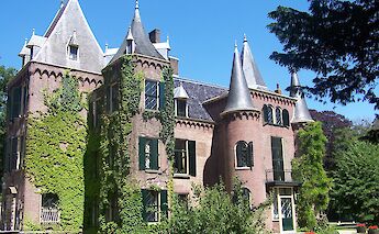 Kasteel at the Keukenhof in South Holland! CC:Wikifb3