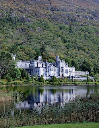 Kylemore Abbey, Connemara, Ireland. Alvesgaspar@Flickr
