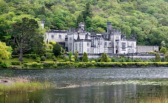 Kylemore Abbey, Connemara, Ireland. Kate. Get the picture.@Flickr
