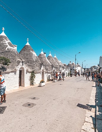 Alberobello, Bari, Italy. Gabriel Erampazzo, Unsplash