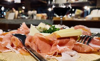 Italian prosciutto! Giacomo Alonzi@Unsplash