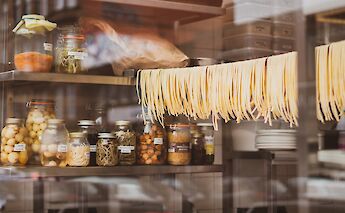 Freshly made pastas in Italy! Eilis Garvey@Unsplash