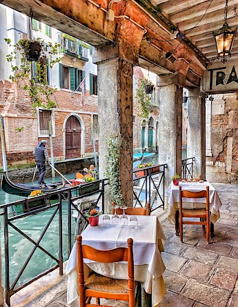 Venice, Italy. Igor Oliyarnik, Unsplash