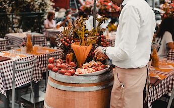 Italian dining! Josh Hild@Unsplash