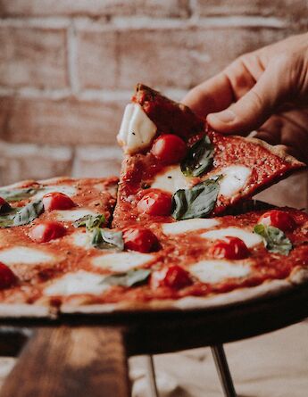 Italian pizzas! Klara Kulikova@Unsplash