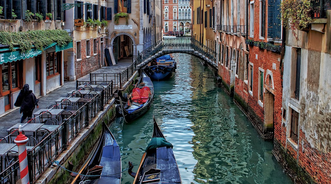 Venice's canals, Veneto, Italy. Ricardo Gomez Angel@Unsplash