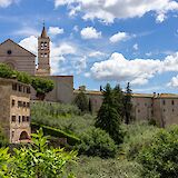 Basilica in Assisi, Umbria, Italy. Fernando Tavora@Unsplash