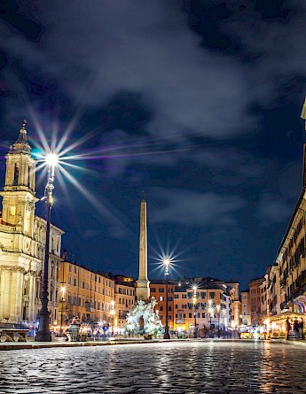 Piazza Navona in Rome, Italy. Yoavaziz@Unsplash