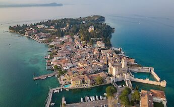 Sirmione, Lombardy along Lake Garda, Italy. CC:© Arne Müseler