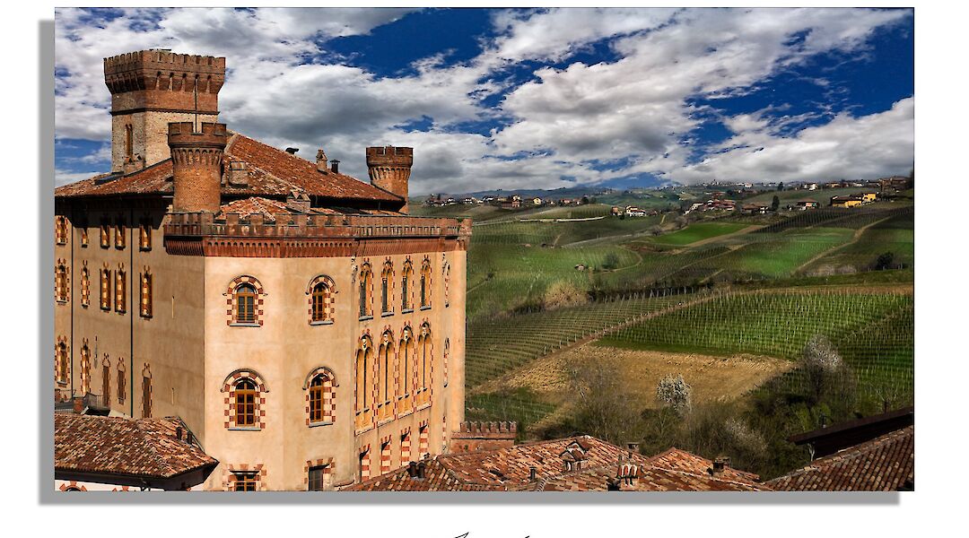 Barolos Castle in the Piedmont region of Italy. Lurens@Flickr