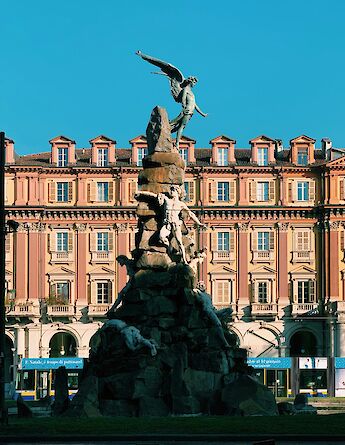 Statue in Turin, Italy. Unsplash:Gabriel Rambaud