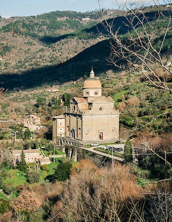 Church in the slopes of Cortona, Italy. Unsplash:Gabriella Clare Marino