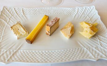 Cheese tastings in Modena, Emilia-Romagna, Italy. Kent Wang@Flickr