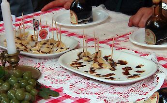 Parmigiano Reggiano tastings with Modena vinegars in Modena, Emilia-Romagna, Italy. CC:Sputnikcccp