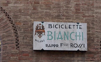 Cycling the Tuscan Wine Classic: Pienza to Castellina via Siena Bike Tour