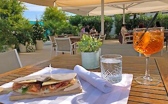 Aperol spritz, Venice to Florence, Italy. CC:TO