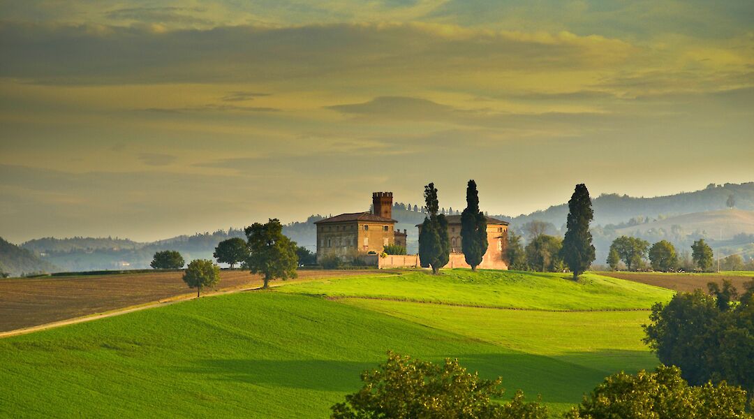 Biking the beautiful region of Emilia-Romagna, Italy. Stefano Zocca@Unsplash